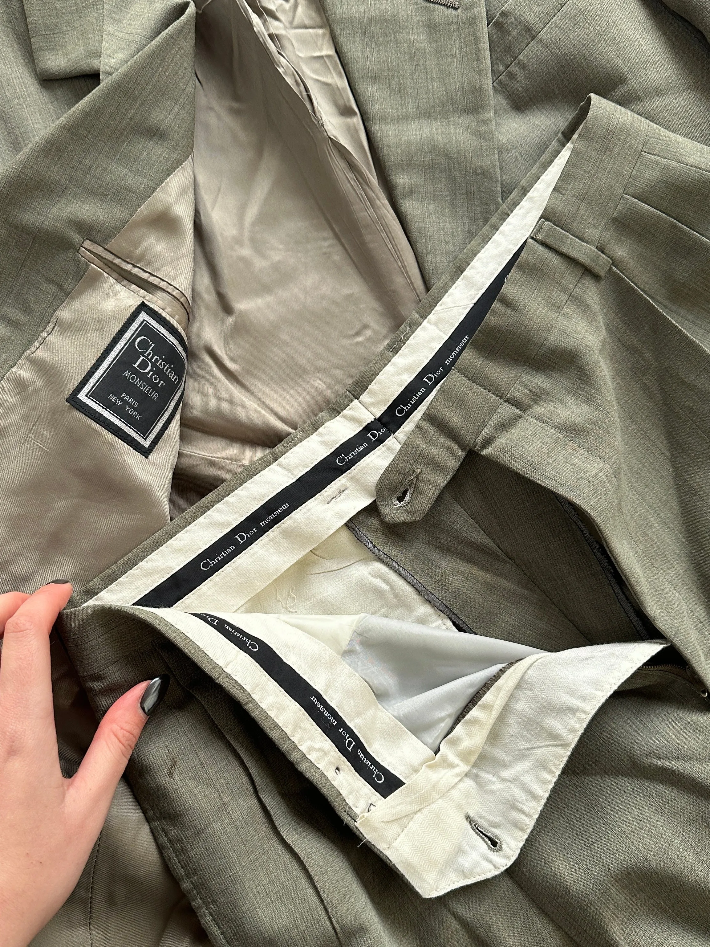 Christian Dior Pure Virgin Wool Single Breasted Suit - 42R/W32