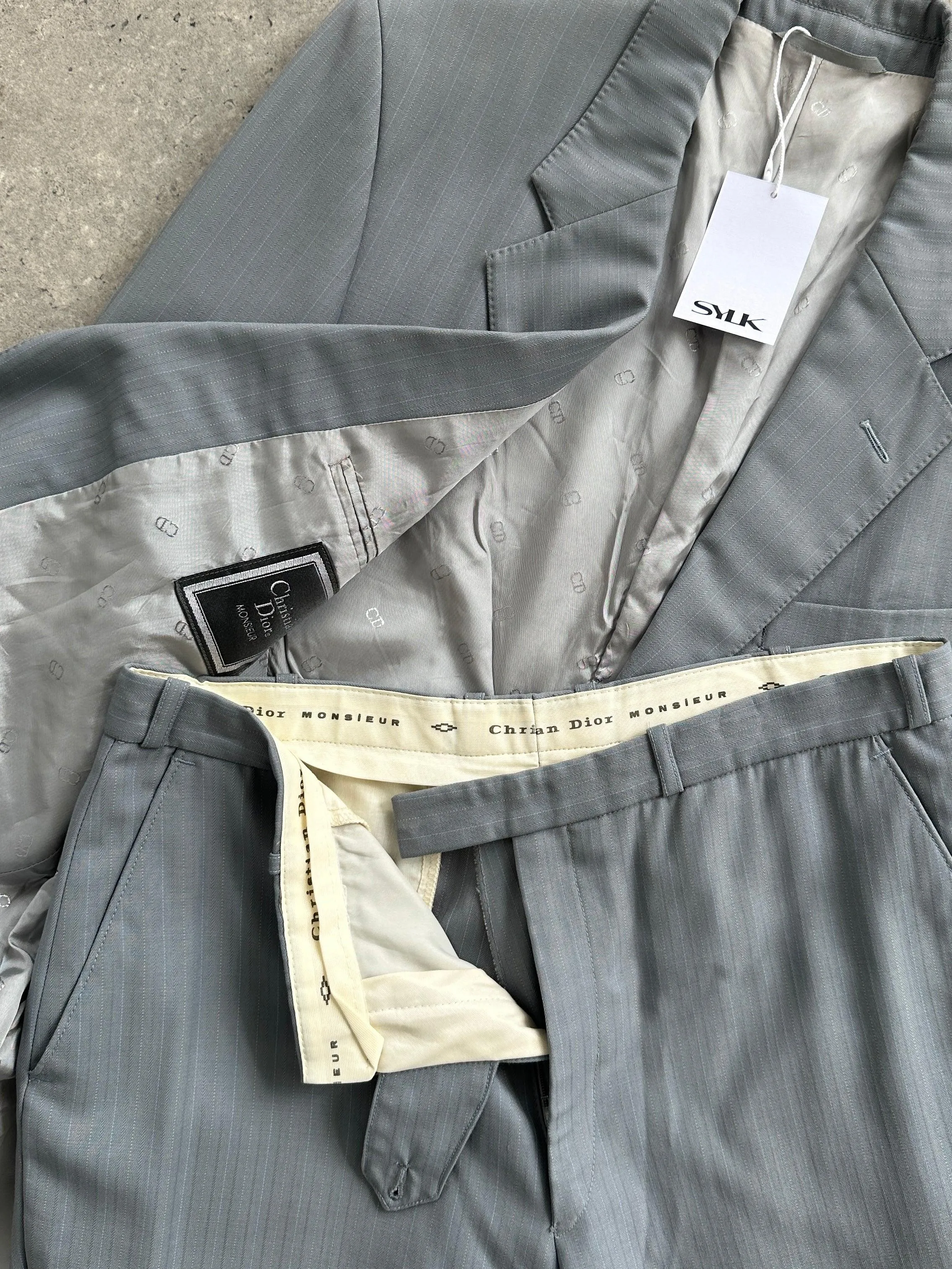 Christian Dior Pure Wool Single Breasted Suit - 44R/W32