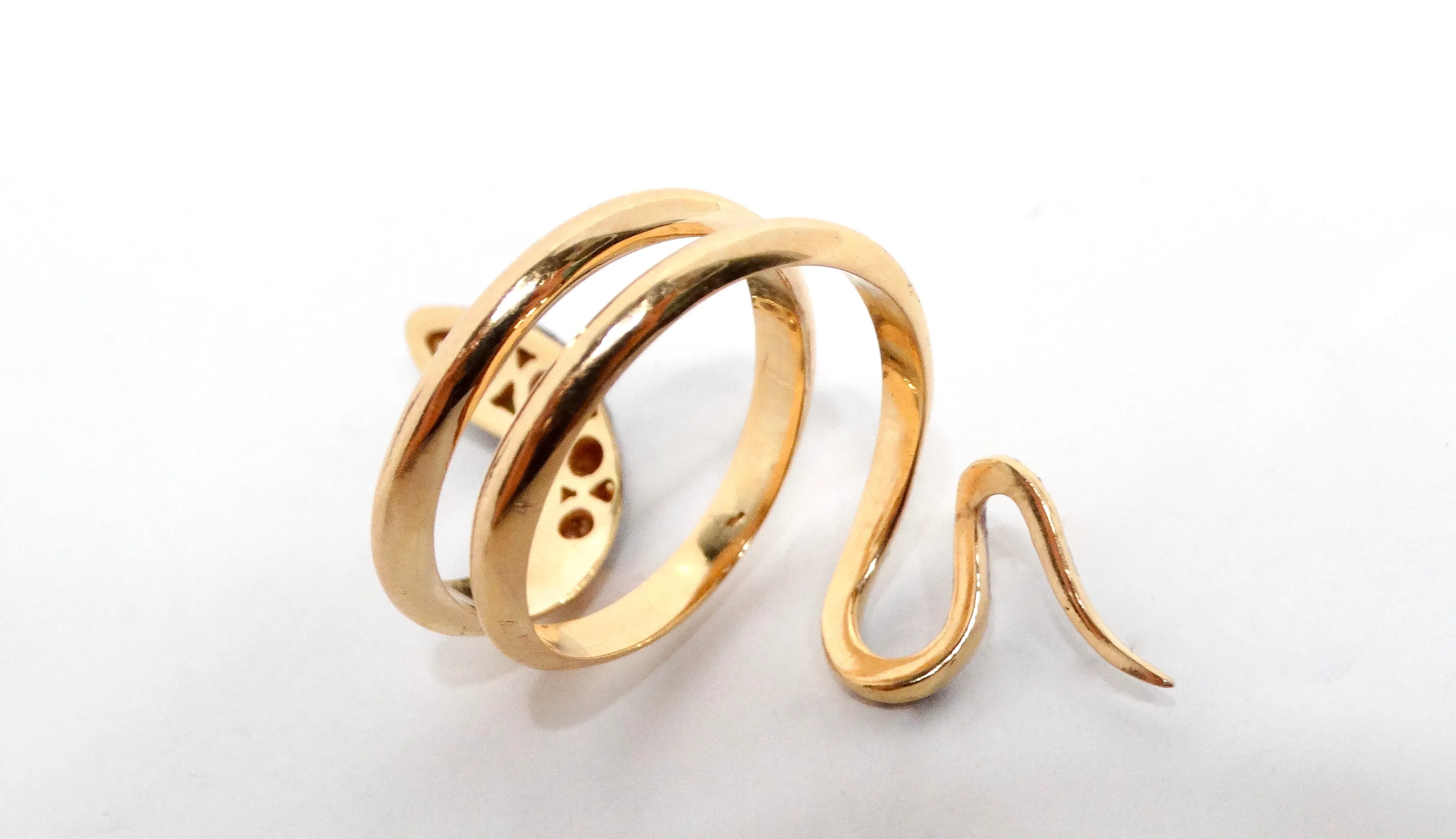 Snake 18k Gold Ring With Emeralds & Diamonds